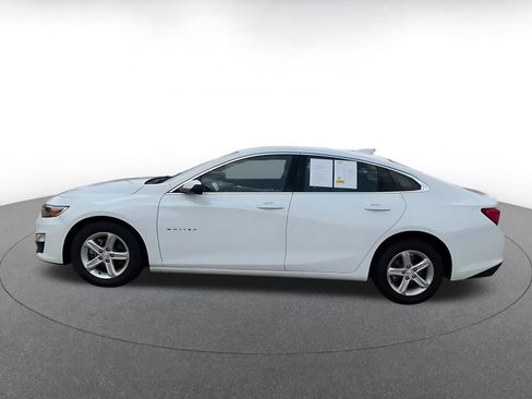 Used 2024 Chevrolet Malibu LT image 9