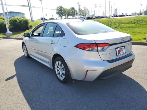 Certified 2025 Toyota Corolla LE w/ Convenience Package AWD/4WD image 3