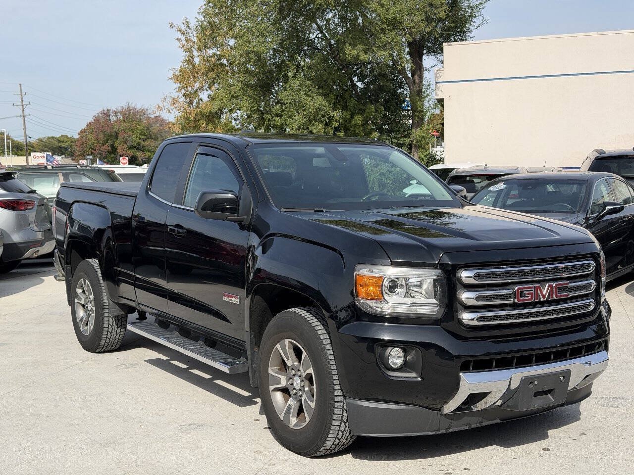 Used 2016 GMC Canyon SLE w/ All Terrain Package AWD/4WD image 4
