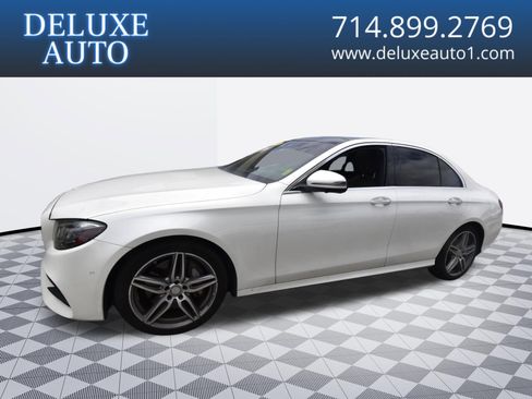 Used 2017 Mercedes-Benz E 300 image 1