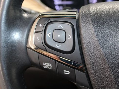Used 2014 Toyota Avalon Limited FWD image 19
