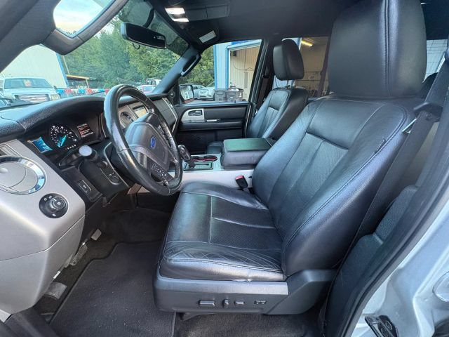 Used 2017 Ford Expedition EL XLT w/ Equipment Group 202A RWD image 20