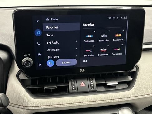 Used 2023 Toyota RAV4 XLE Premium image 25