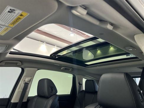 Used 2023 Acura MDX SH-AWD image 18