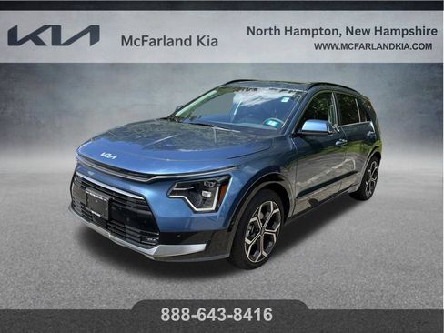 Used 2025 Kia Niro SX Touring FWD image 1
