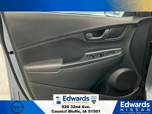 Used 2019 Hyundai Kona SE AWD/4WD image 17