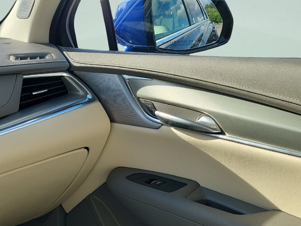 Used 2023 Cadillac XT5 Premium Luxury FWD image 13