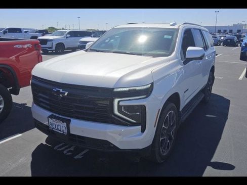 Used 2025 Chevrolet Tahoe RST w/ Comfort Package AWD/4WD image 3