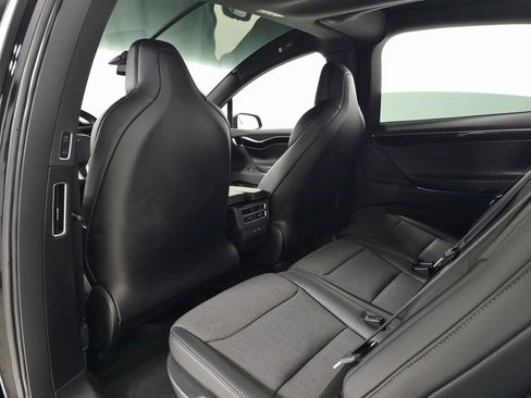 Used 2018 Tesla Model X 75D image 28
