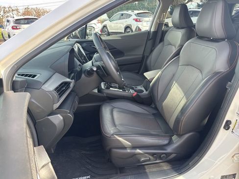 Certified 2025 Subaru Crosstrek 2.5i Limited w/ Crosstrek Mirror Package image 9