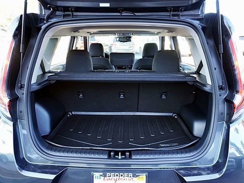 Used 2023 Kia Soul EX image 13