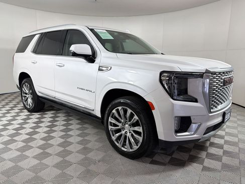 Used 2022 GMC Yukon Denali w/ Denali Ultimate Package AWD/4WD image 7