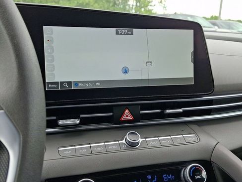 Used 2024 Hyundai Elantra SEL FWD image 16