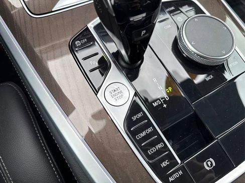 Used 2022 BMW X5 xDrive40i w/ Climate Comfort Package image 37