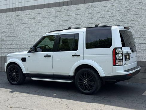 Used 2016 Land Rover LR4 HSE LUX AWD/4WD image 2