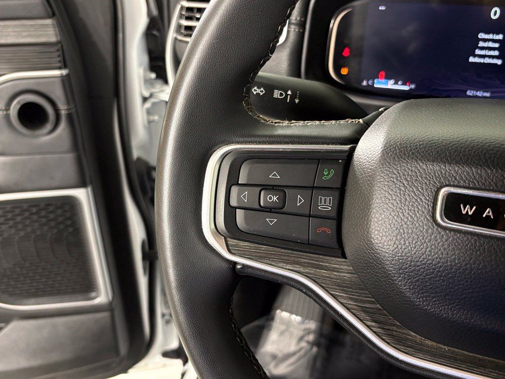 Used 2024 Jeep Wagoneer Series II w/ Flexible Seating Group RWD image 19