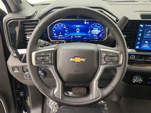 Used 2023 Chevrolet Silverado 1500 LT AWD/4WD image 33