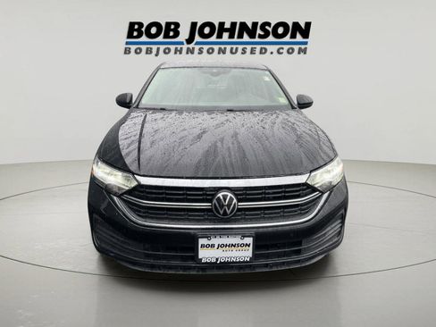 Used 2022 Volkswagen Jetta SE w/ Panoramic Sunroof Package FWD image 8