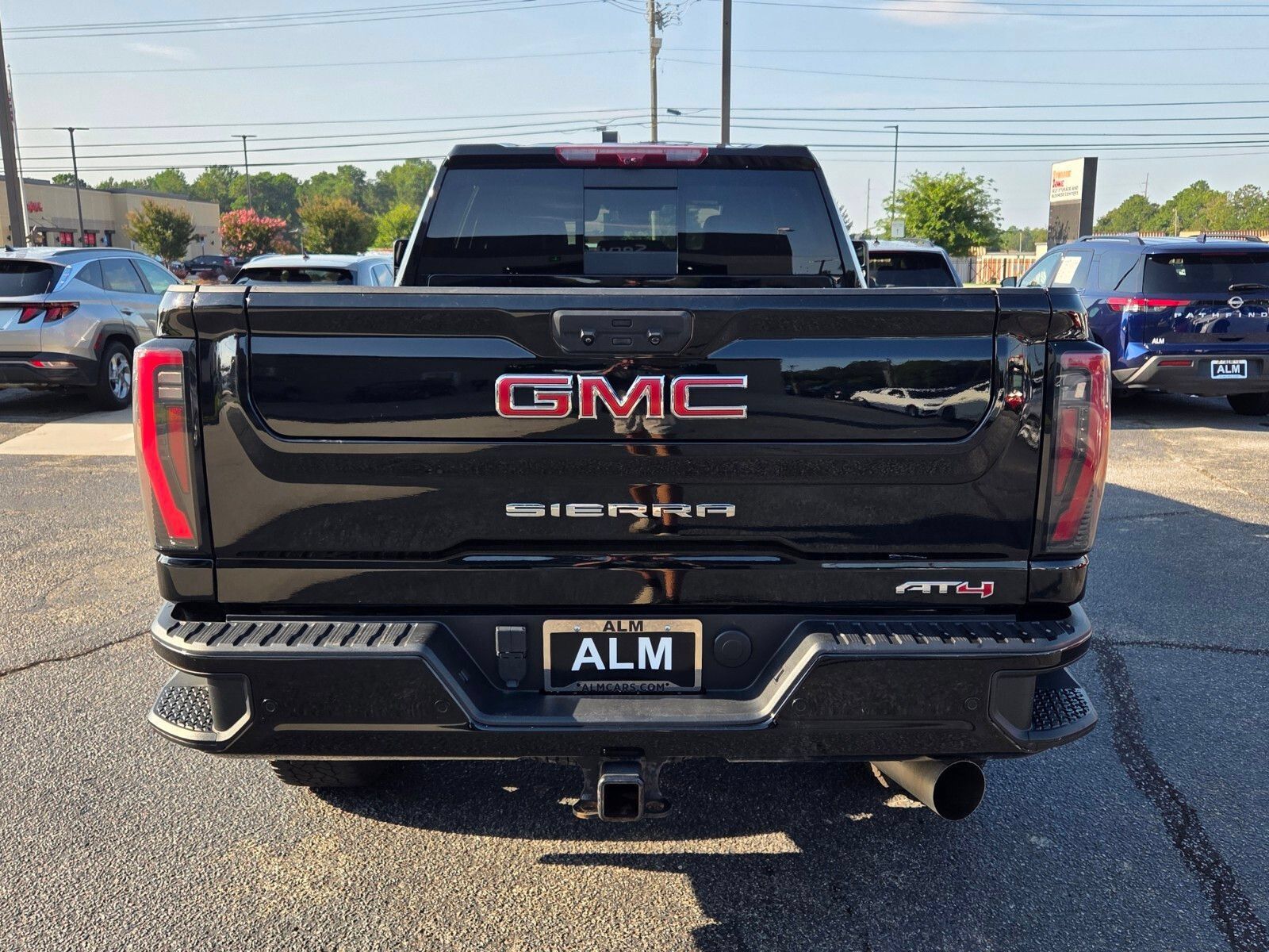 Used 2024 GMC Sierra 2500 AT4 w/ AT4 Premium Plus Package AWD/4WD image 10