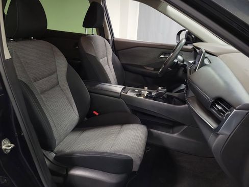 Used 2023 Nissan Rogue SV FWD image 25