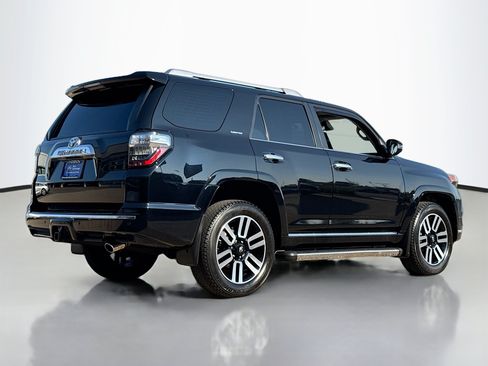 Used 2022 Toyota 4Runner Limited AWD/4WD image 2