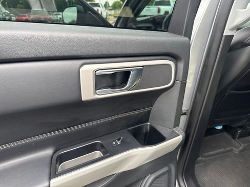 Used 2020 Ford Explorer XLT w/ Equipment Group 202A RWD image 36