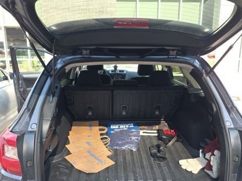 Used 2017 Subaru Outback 2.5i Premium image 20