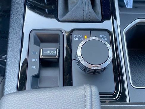 New 2026 Toyota Tundra SR5 AWD/4WD image 18