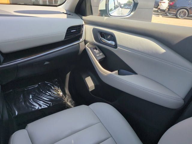 Used 2023 Nissan Rogue SL w/ SL Premium Package AWD/4WD image 17