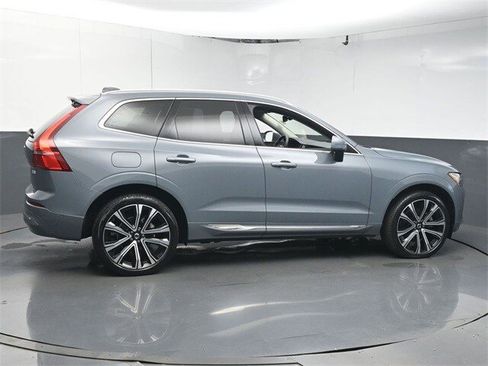 Certified 2023 Volvo XC60 B5 Ultimate image 9