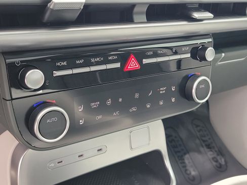 New 2026 Hyundai Ioniq 9 Calligraphy image 30