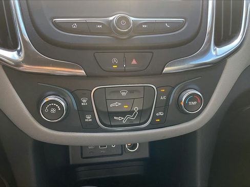 Used 2024 Chevrolet Equinox LS w/ Driver Confidence II Package FWD image 28