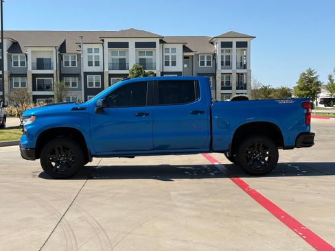 Used 2023 Chevrolet Silverado 1500 LT Trail Boss w/ Protection Package AWD/4WD image 4
