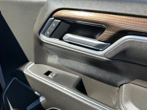 Used 2025 Chevrolet Silverado 1500 LT RWD image 16