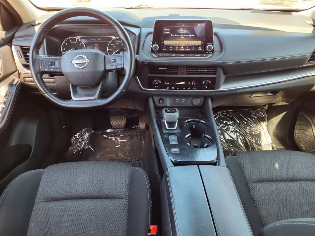 Certified 2025 Nissan Rogue SV FWD image 12