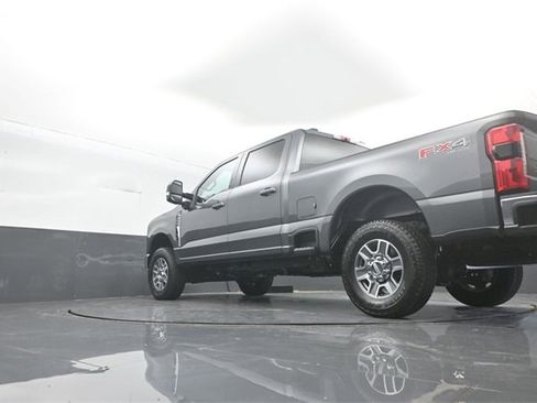 New 2026 Ford F250 Lariat w/ FX4 Off-Road Package image 27