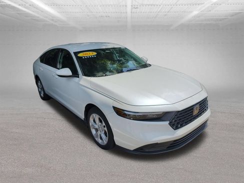 Used 2023 Honda Accord LX image 17