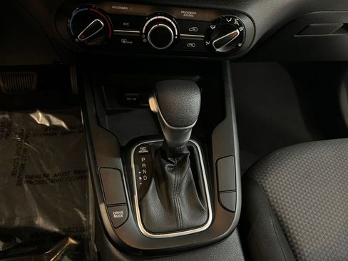 Used 2025 Kia Soul LX w/ LX Technology Package image 40