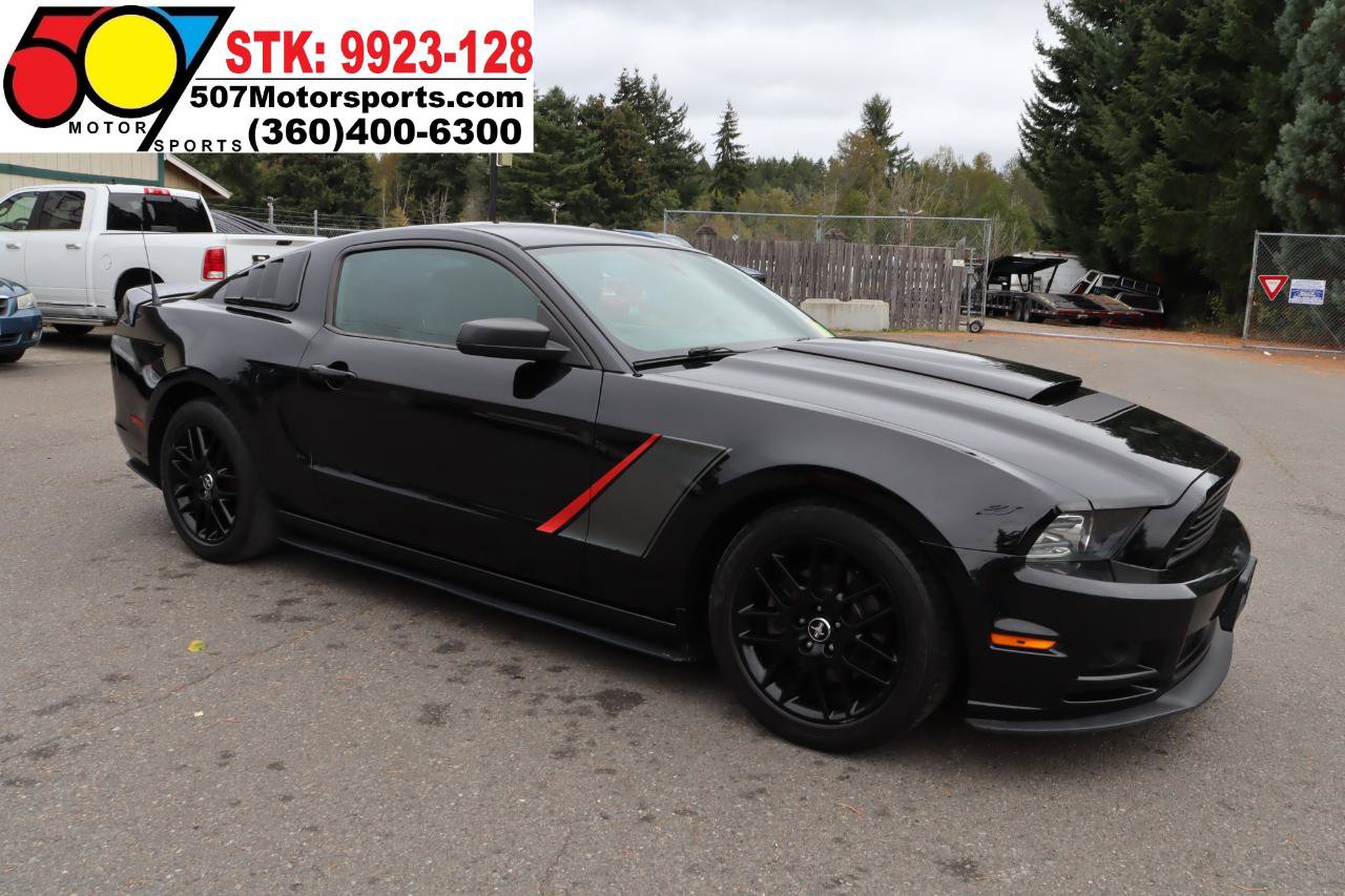 Used 2014 Ford Mustang Premium RWD image 10