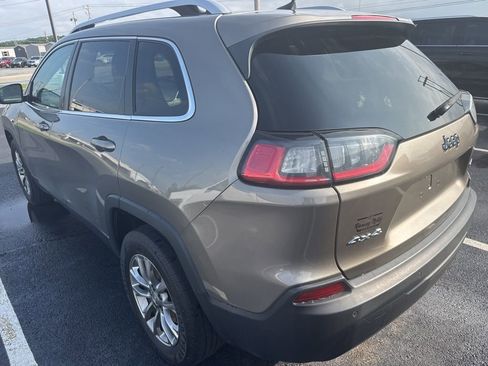 Used 2020 Jeep Cherokee Latitude Plus w/ Comfort/Convenience Group AWD/4WD image 6