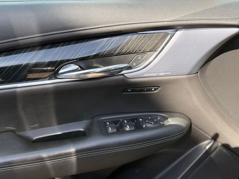 Certified 2020 Cadillac XT6 Premium Luxury image 14