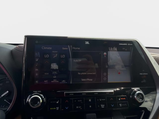 Used 2020 Toyota Highlander Platinum AWD/4WD image 18