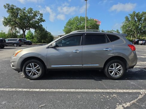 Used 2013 Nissan Rogue SV w/ Premium Pkg FWD image 6