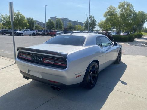 Used 2023 Dodge Challenger SRT Hellcat w/ Driver Convenience Group RWD image 5