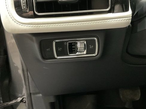 Used 2025 Lincoln Aviator 2WD w/ Jet Appearance Package image 8