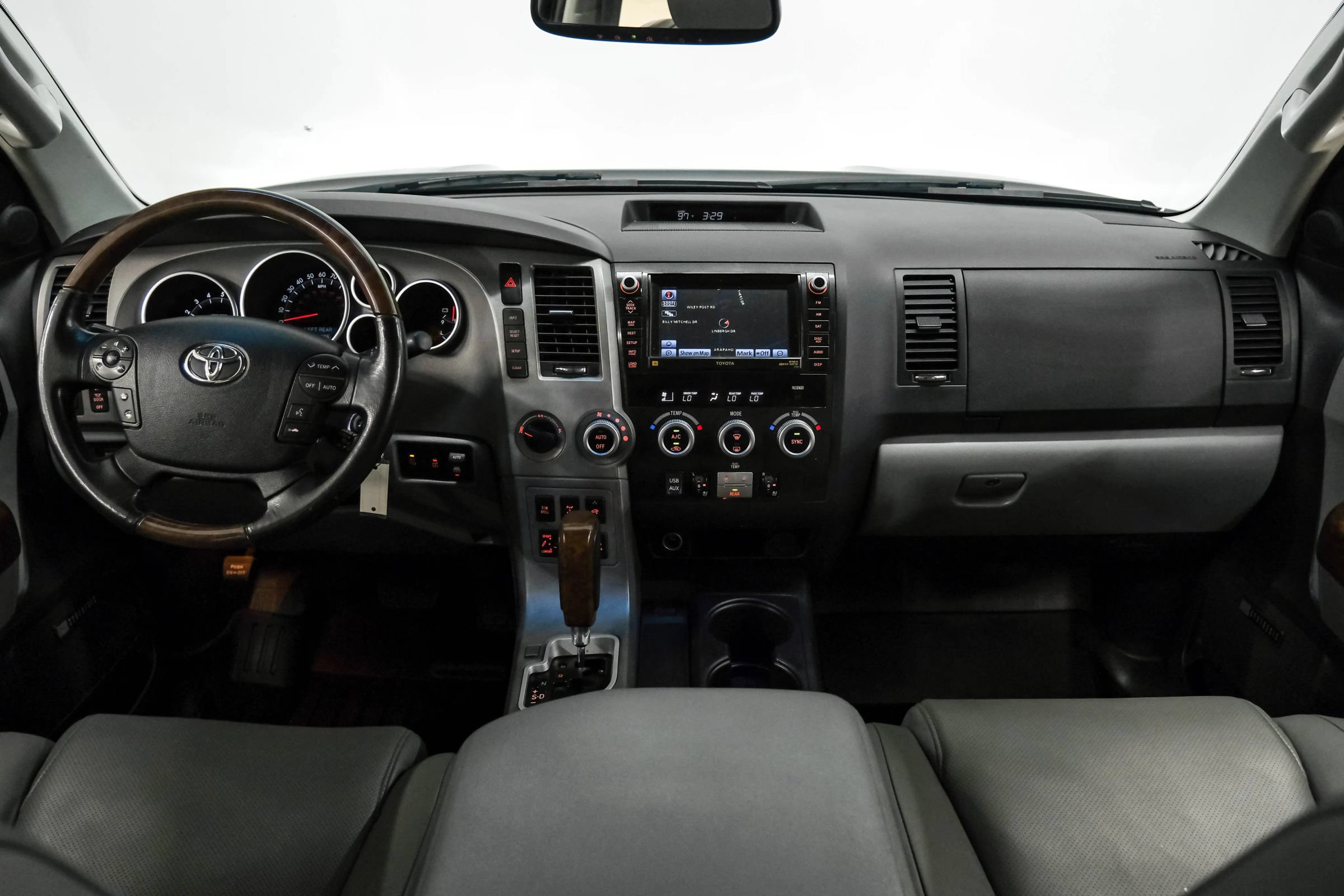 Used 2010 Toyota Sequoia Platinum AWD/4WD image 11