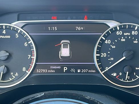 Used 2025 Nissan Pathfinder SL image 14