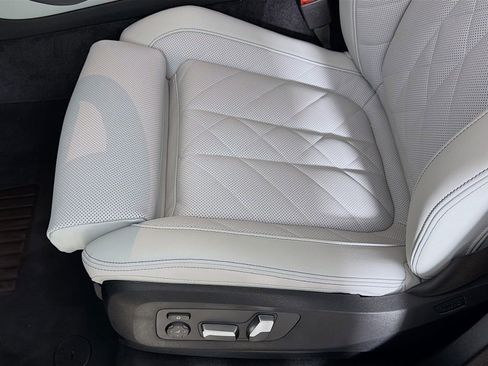 New 2026 BMW X5 xDrive40i w/ M Sport Package AWD/4WD image 20