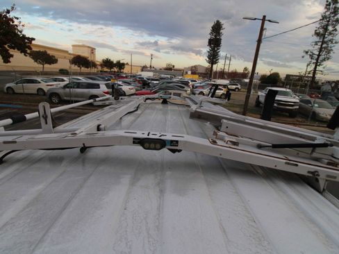 Used 2014 Chevrolet Express 2500 image 24