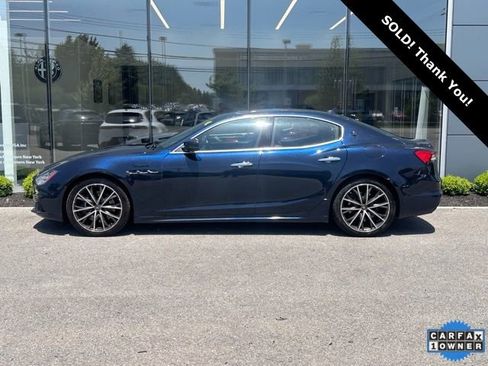 Certified 2022 Maserati Ghibli Modena Q4 AWD/4WD image 2